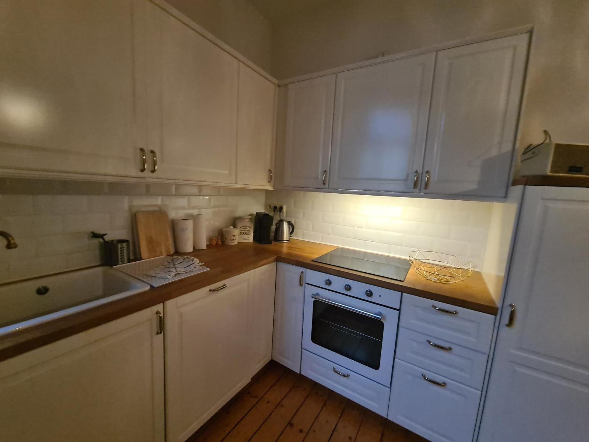 Home Away From Home Stylish Central Netflix Kitchen ヴィースバーデン エクステリア 写真